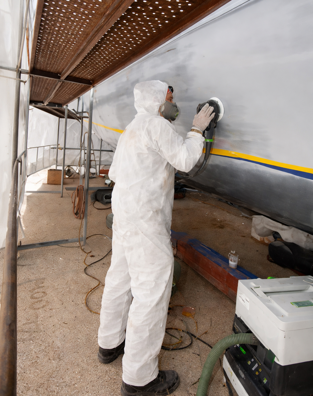 sanding and leveling of Nor-Tech 39
Super Vee hull image